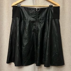 Eloquii, black faux leather skirt, stretchy, 14
